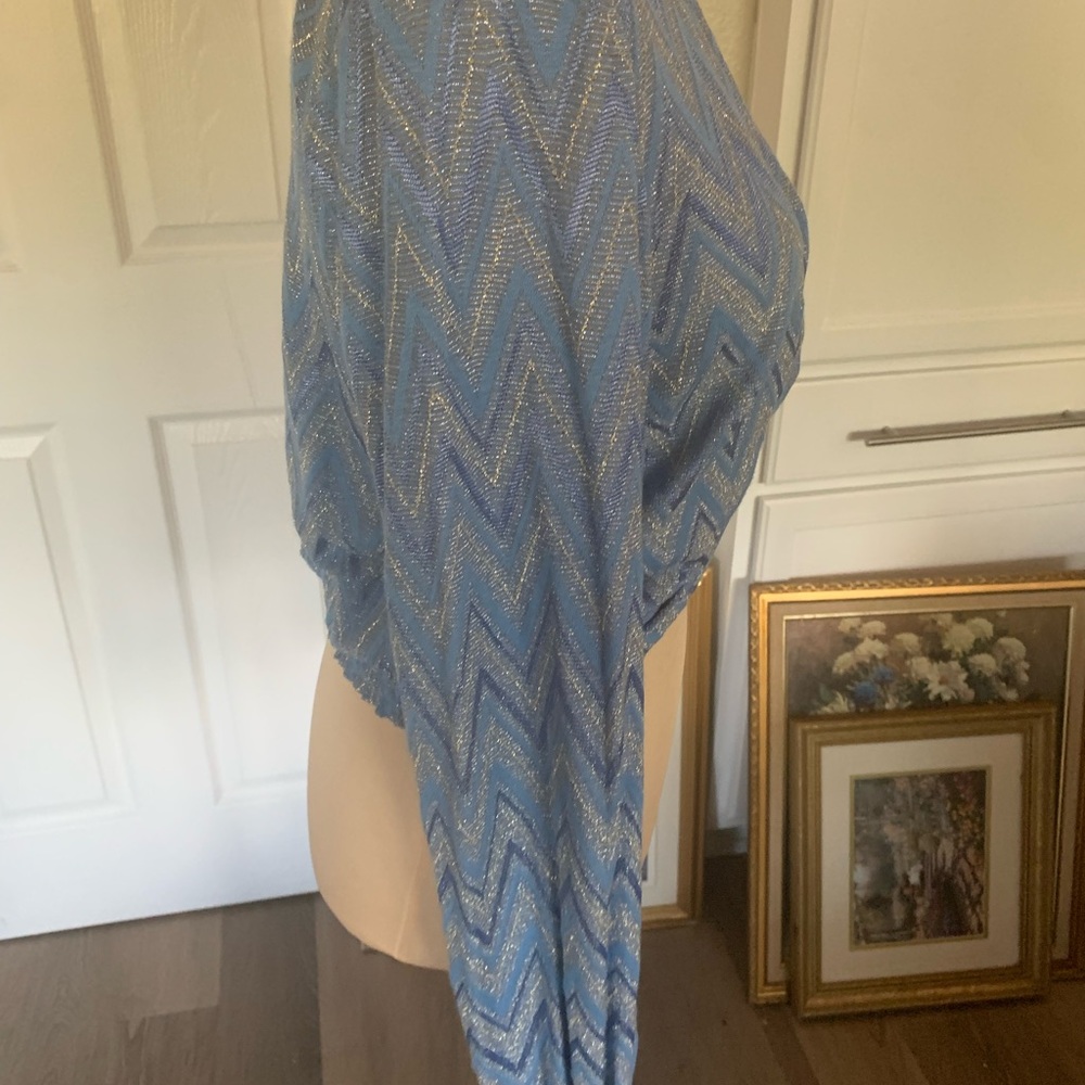 Blue Chevron Women's Top - Picture 5 of 6